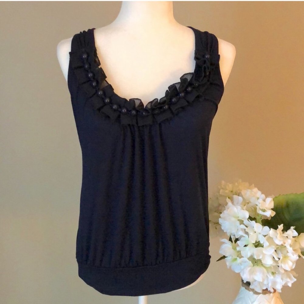 Bobeau Sleeveless Blouse w/ Ruffle & Bead Neck Detail Navy Size Small